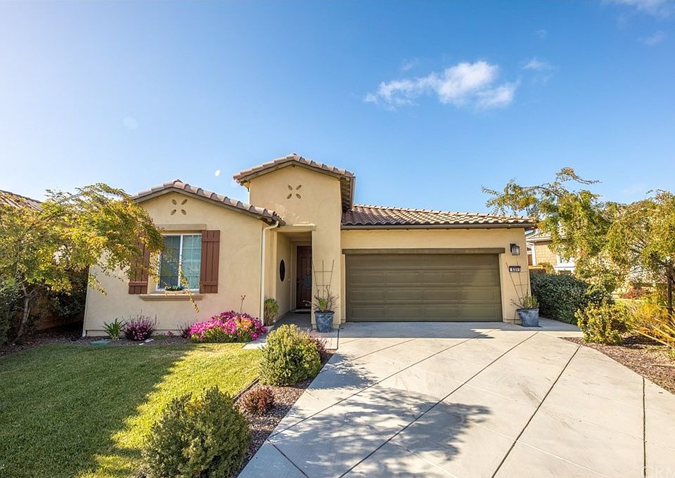 1st image of 631 Elderberry Cir