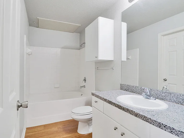 Stone Manor Apartment Homes — Photo 33