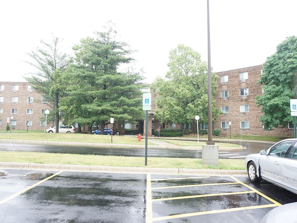 1st image of 1475 Rebecca Dr APT 118