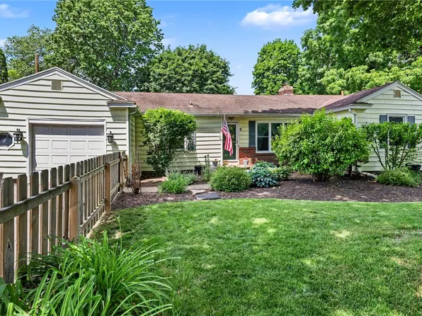 9 Poplar Dr, Rochester, NY 14625