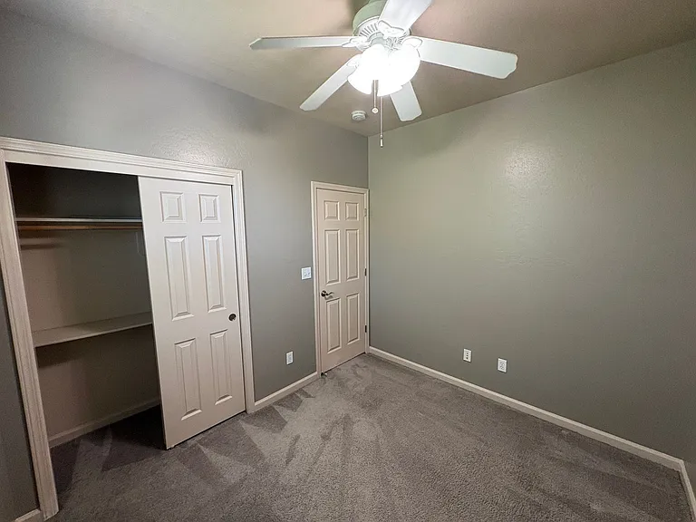 3310 N Tilden Ct — Photo 35