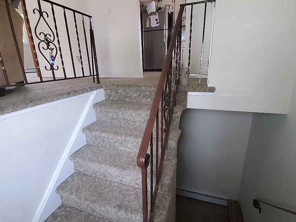 2nd image of 3124 Schreiber Pl