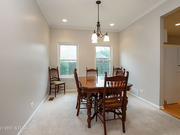 5th image of 2528 N Silver Oaks Dr