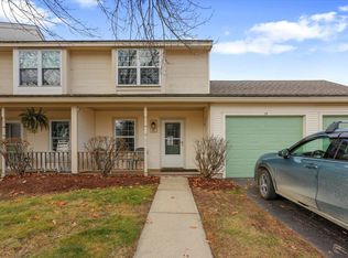 15 Borestone Ln, Burlington, VT 05408