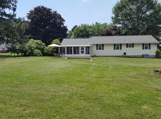 2 Maurice Rd, Mount Holly Springs, PA 17065