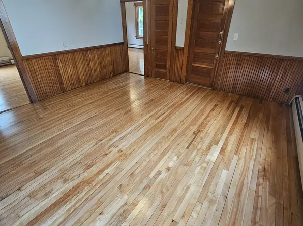 28 Way St APT 2, Gardner, MA 01440
