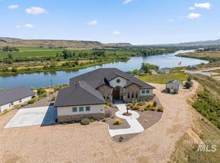 8065 Moonshine Ln, Marsing, ID 83639