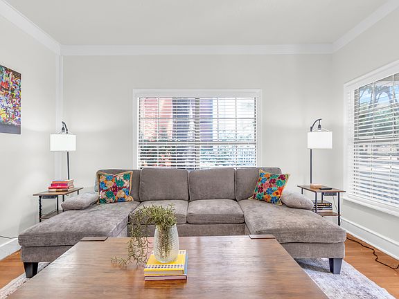 5th image of 4121 Junius St #4123