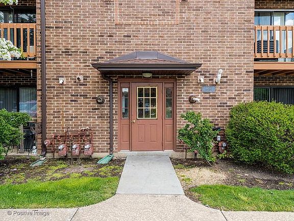 2nd image of 2258 Abbeywood Dr APT C