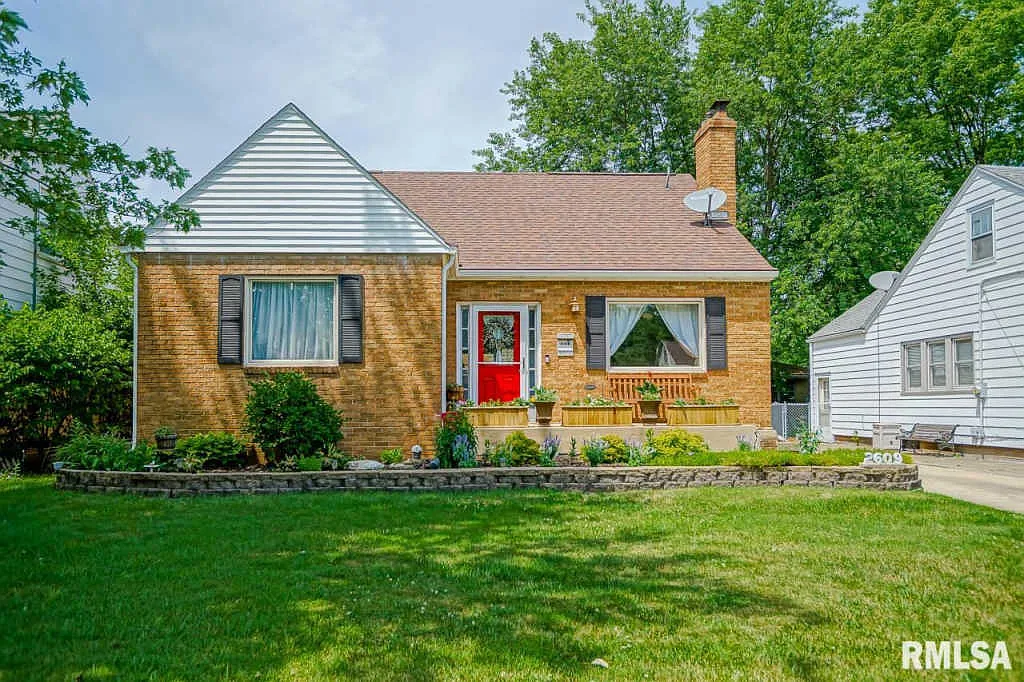 2609 W Heading Ave photo 1