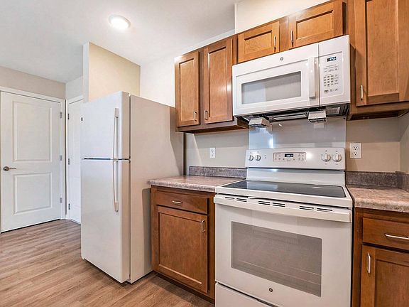 2nd image of 1020 Hastings St #404