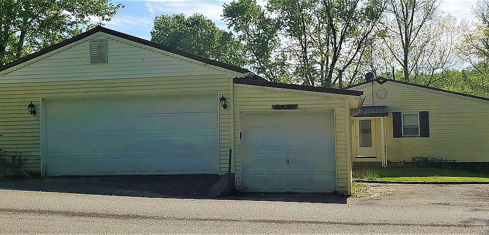 3 car garage