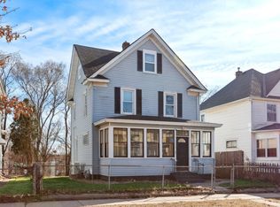 1018 Sims Ave, Saint Paul, MN 55106