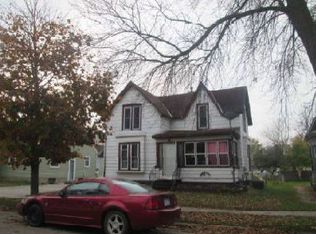 907 4th Ave NW, Austin, MN 55912