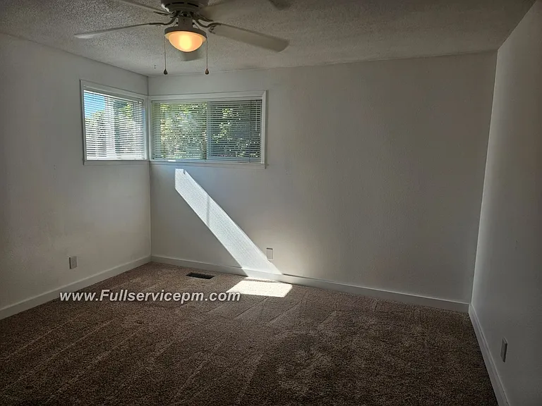 1800 4th St NE — Photo 21