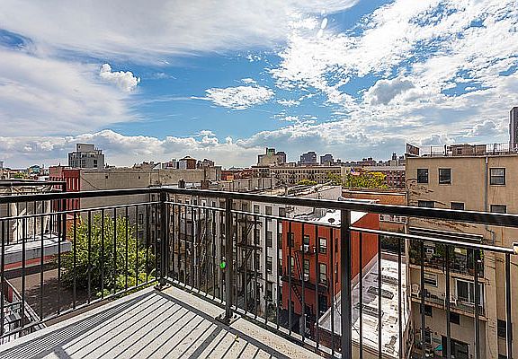 2nd image of 2211 3rd Ave #6H