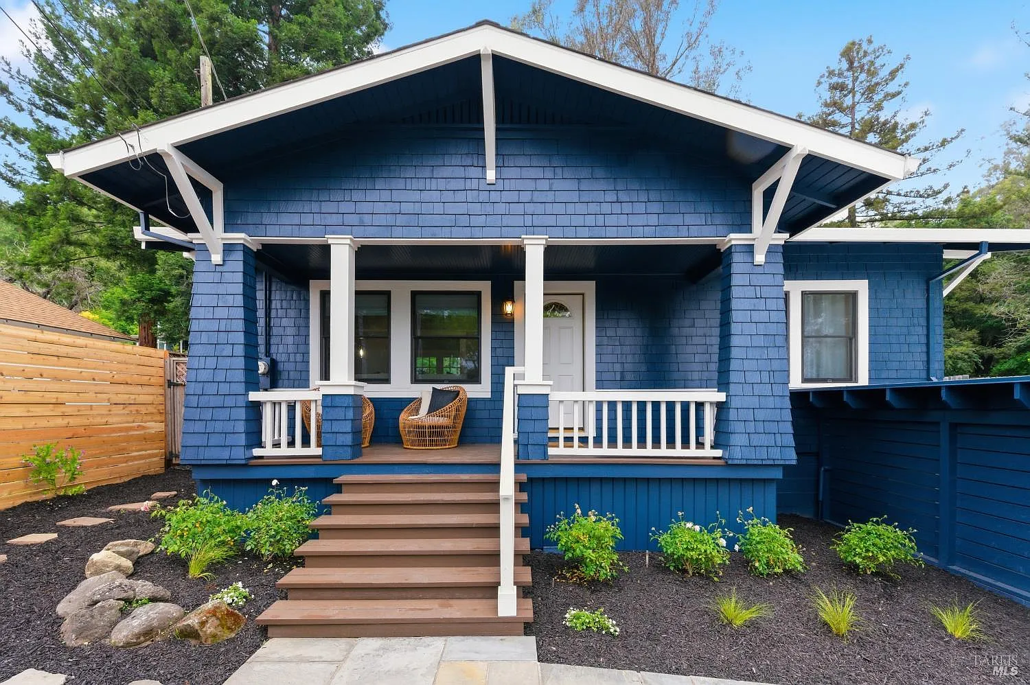 149 E Lilienthal Avenue - 2bd/2ba, 1,292 sqft - in Napa, CA