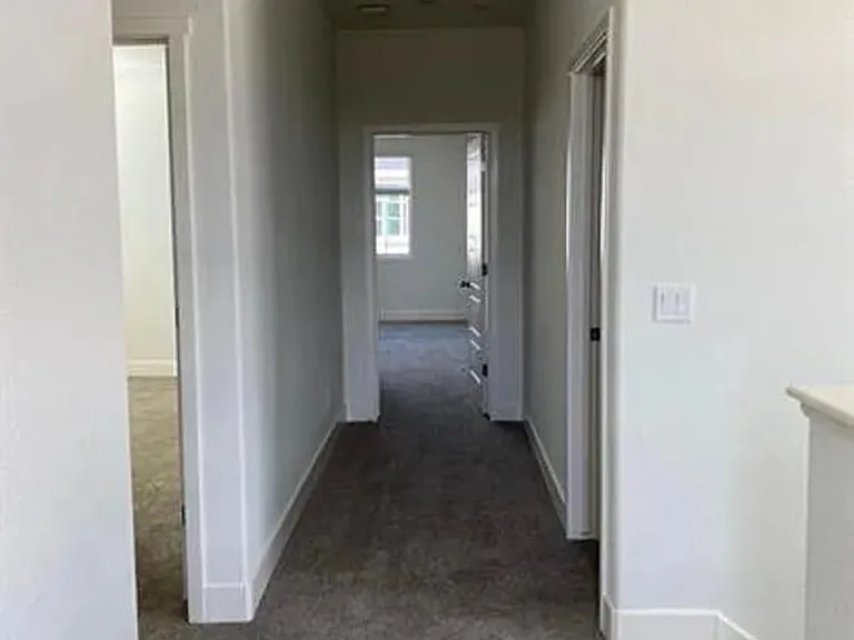2434 Urdaneta Way — Photo 11