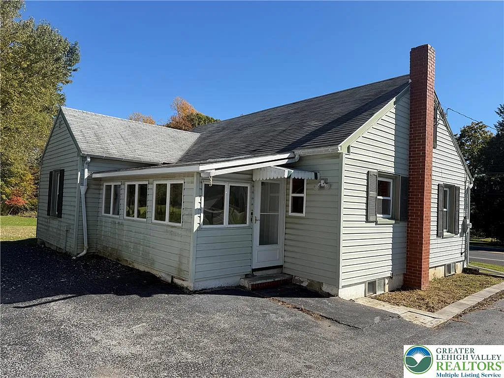 2 bed, 1000 sqft, $2,000 — Photo 2