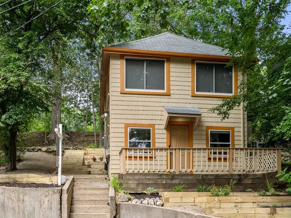 10 Beech Rd, Wayland, MA 01778