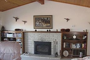 1st image of 1090 Bay Oaks Dr