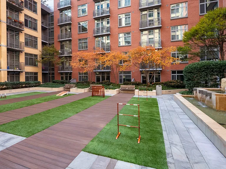Flats 130 at Constitution Square — Photo 55