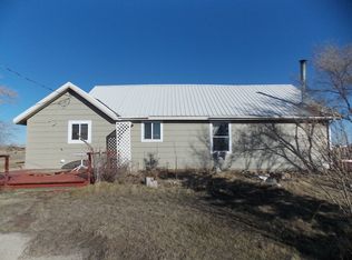 422 N Kolin Rd, Moccasin, MT 59462