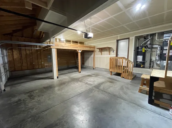 1197 NW Longview Dr, Oak Harbor, WA 98277