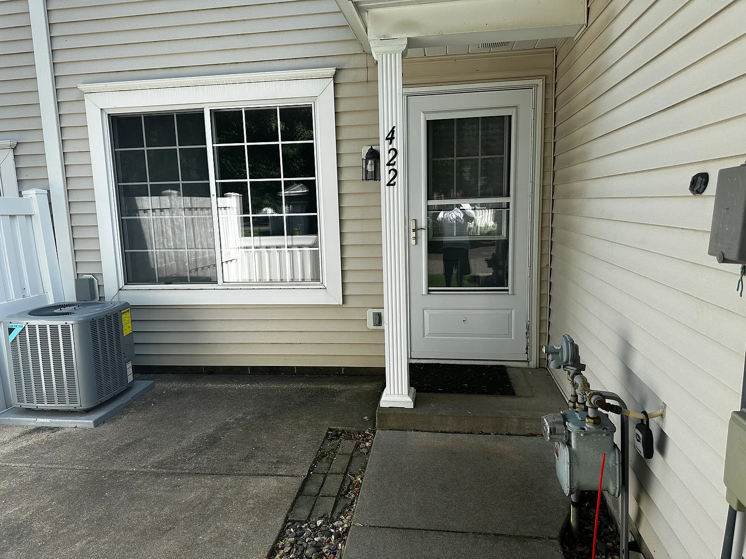 2 bed, 1100 sqft, $1,850 — Photo 2