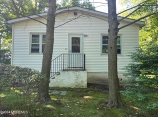 23 N Robbins Rd, Millstone Township, NJ 08535