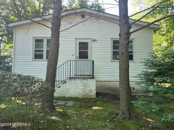 23 Robbins Road, Millstone, NJ 08535