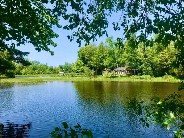 686 N County Road 440, Manistique, MI 49854