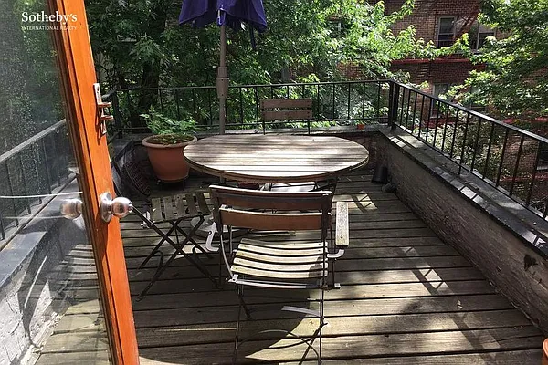 Rented by Sotheby's International Realty | media 15