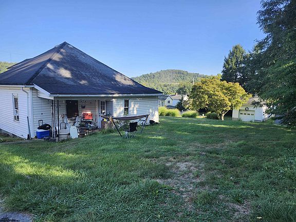 2nd image of 408 Crawford Ave