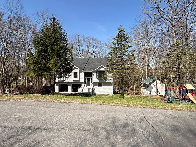 189 Oakenshield Dr — Photo 10