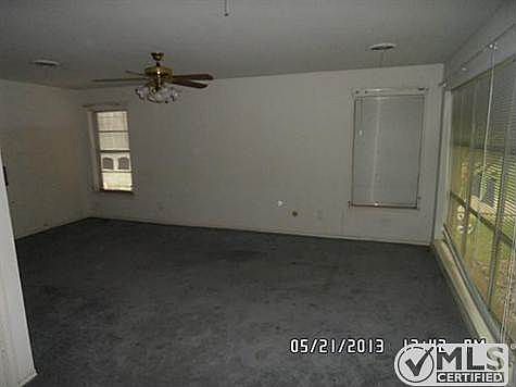 4th image of 10121 Brockbank Dr