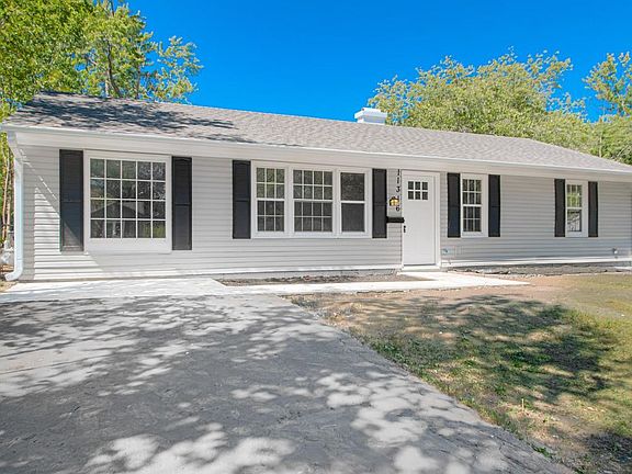3rd image of 11316 Herrick Ave