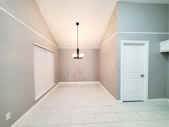 3rd image of 1905 Penbrook Dr