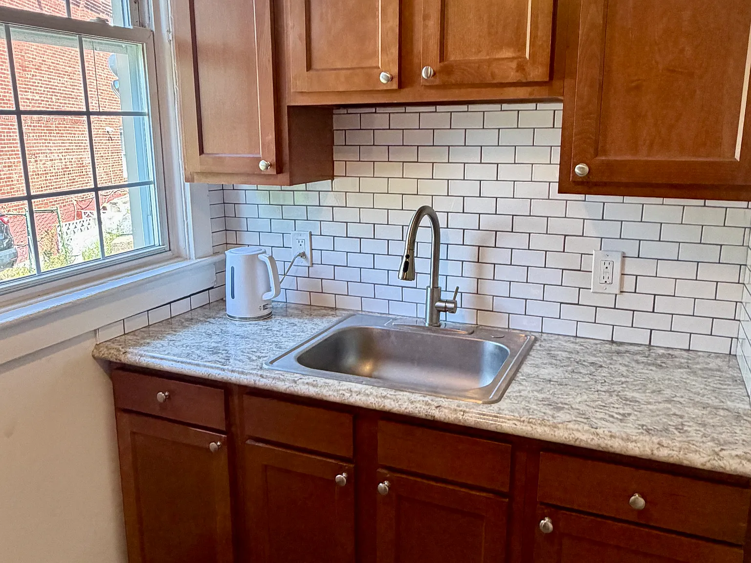 2 bed, 900 sqft, $1,195 — Photo 2
