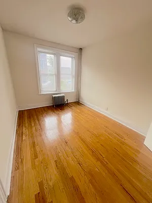 Rented by REALTY QUEST NEW YORK INC | media 9