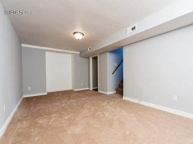 5 bed, 2.5 bath, 2130 sqft, $5,400 — Photo 4