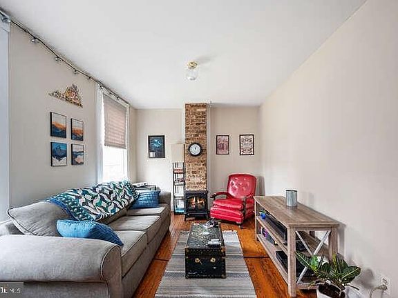 5th image of 304 Princess Anne St