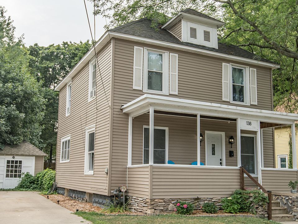 1st image of 138 Palmer St NE