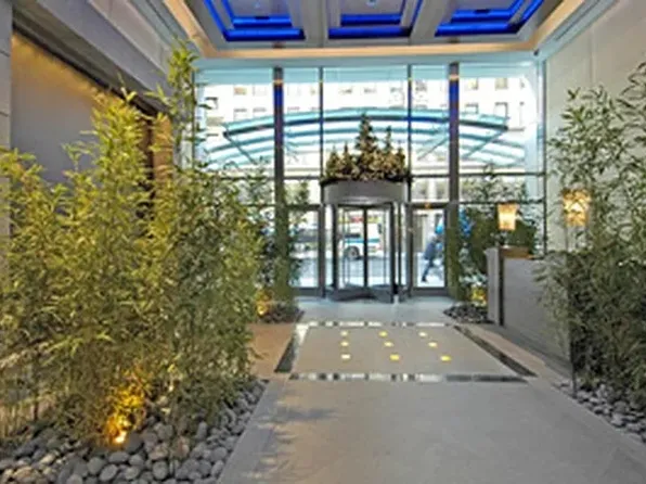 325 Fifth Avenue image 8 of 14