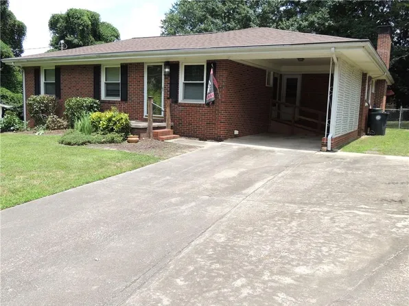 1144 Piedmont Pl, Gainesville, GA 30501