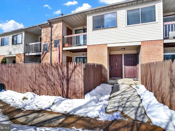 130 Lancaster Est, Mount Joy, PA 17552