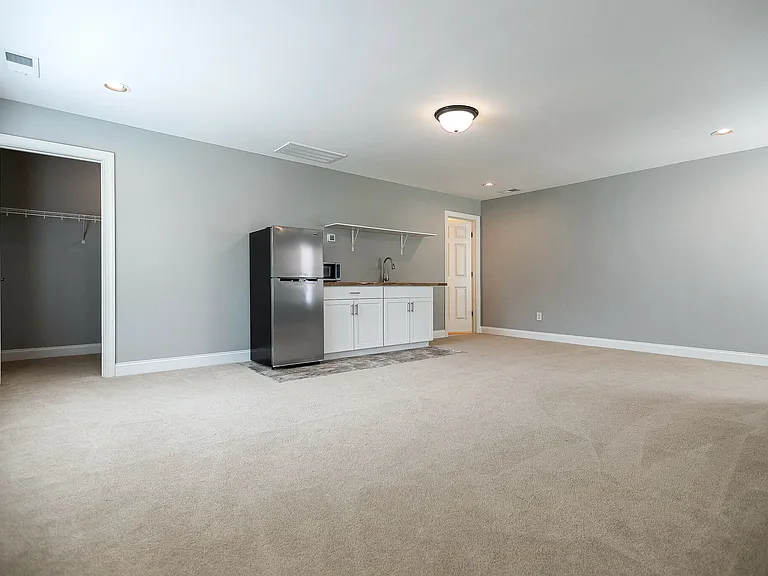 193 Acadia Ave — Photo 4