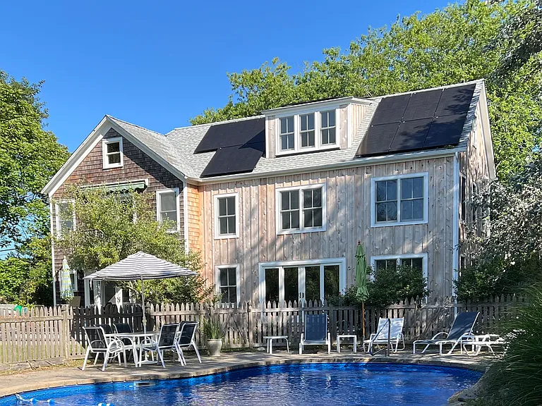 582 Montauk Hwy — Photo 34