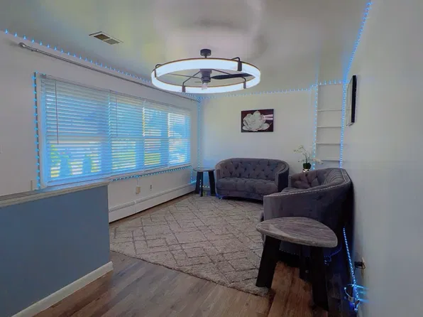 1268 Cronin Dr, Woodbridge, VA 22191