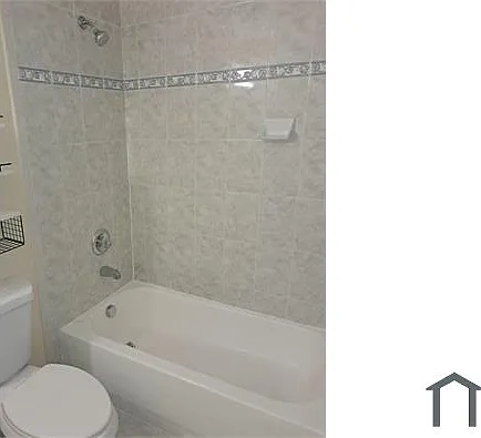 2210 NW 34th St #310 — Photo 9